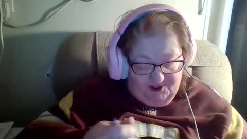 yomoopy online show from January 2025 08:13:01 PM