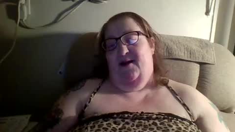 yomoopy online show from February 2025 04:06:01 AM