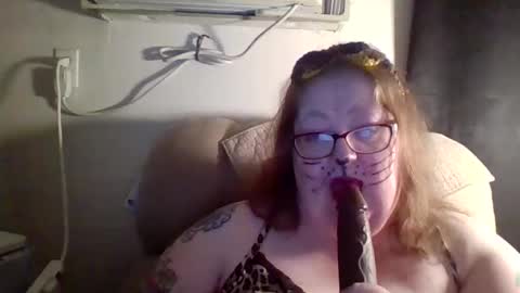 yomoopy online show from October 2025 03:07:02 AM