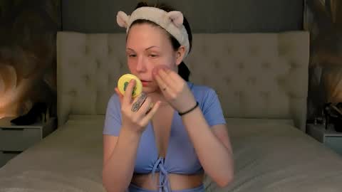 Yona online show from April 2026 05:52:01 AM