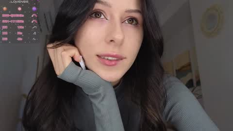 Snapshot of yononeey chatting on December 2024 12:47:02 PM Wilma online show from December 2024 12:47:02 PM