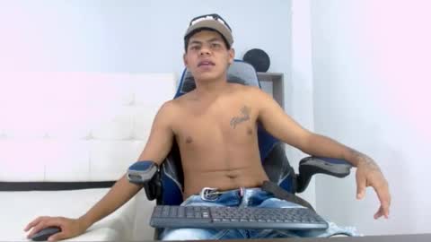 Yordi online show from October 2025 07:54:02 PM