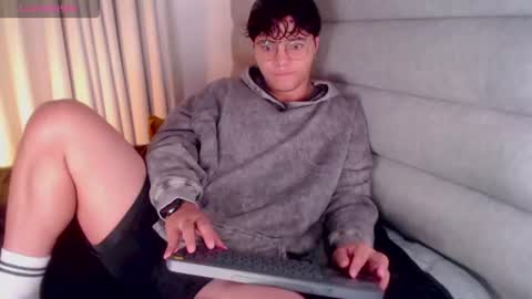 Snapshot of yossefmout chatting on June 2026 11:57:01 AM Yossef online show from June 2026 11:57:01 AM