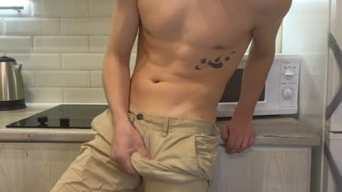 Snapshot of you_dream_ chatting on December 2024 09:53:02 PM you_dream_ online show from December 2024 09:53:02 PM