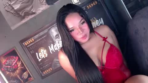 Denice online show from November 2025 06:16:02 AM