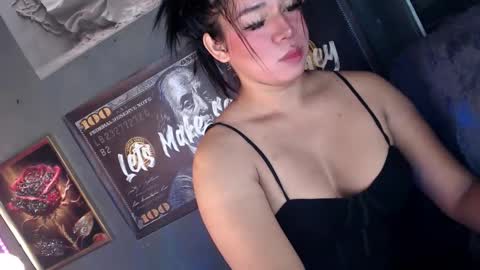 Denice online show from November 2025 03:09:02 AM