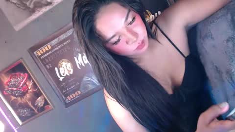Denice online show from November 2025 04:05:01 AM
