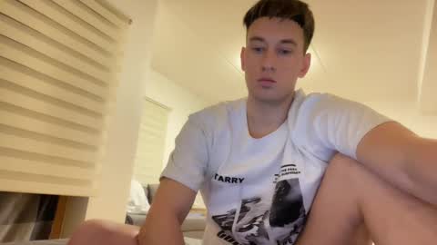 Snapshot of youcan__ chatting on February 2026 03:43:01 PM youcan__ online show from February 2026 03:43:01 PM