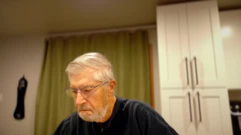 Colorado Guy Straight online show from October 2025 01:01:02 PM