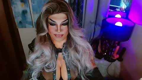 QUEEN MADISON  online show from May 2026 04:48:02 PM