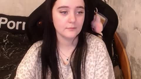 your_8a8y online show from October 2025 10:49:01 AM