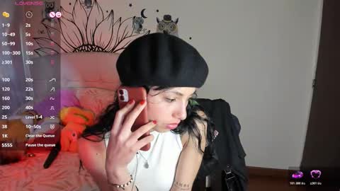 Snapshot of your_beck chatting on November 2025 08:20:01 PM mia3 online show from November 2025 08:20:01 PM