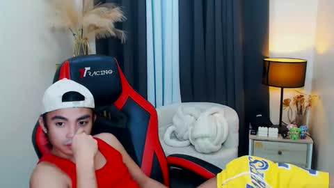 your_black_cat online show from November 2025 03:01:02 PM