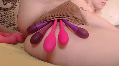 Snapshot of your_emilygush chatting on February 2026 09:05:01 AM Emily online show from February 2026 09:05:01 AM