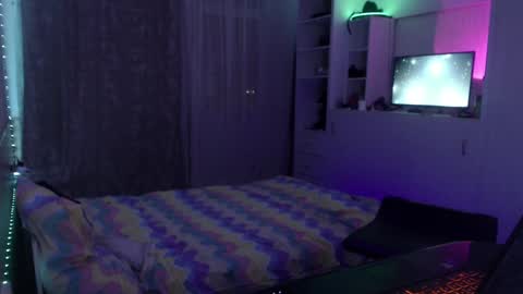 Snapshot of your_horny_friends chatting on December 2024 04:17:02 AM Your Horny Friends online show from December 2024 04:17:02 AM