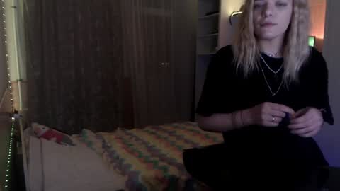 Snapshot of your_horny_friends chatting on December 2024 06:49:01 PM Your Horny Friends online show from December 2024 06:49:01 PM