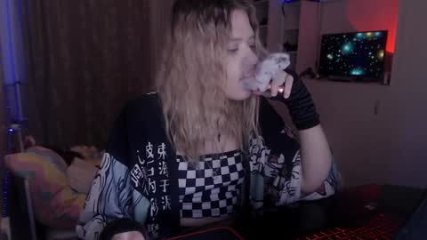 Snapshot of your_horny_friends chatting on January 2025 03:31:02 PM Your Horny Friends online show from January 2025 03:31:02 PM