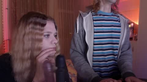 Snapshot of your_horny_friends chatting on January 2025 08:28:01 PM Your Horny Friends online show from January 2025 08:28:01 PM