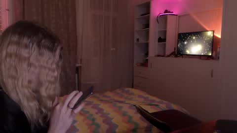 Snapshot of your_horny_friends chatting on January 2025 02:42:01 PM Your Horny Friends online show from January 2025 02:42:01 PM