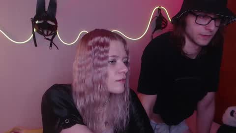 Snapshot of your_horny_friends chatting on March 2025 03:18:02 PM Your Horny Friends online show from March 2025 03:18:02 PM