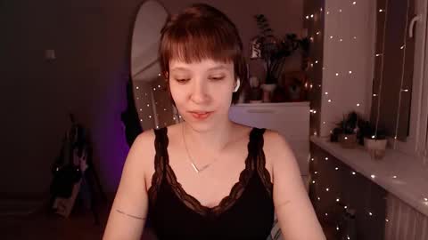 Alex and Kris long hair online show from November 2025 07:46:02 PM