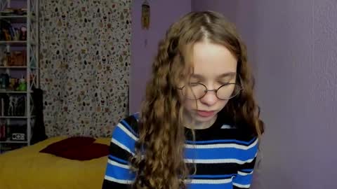 Snapshot of your_leslie chatting on November 2025 07:24:02 PM Leslie online show from November 2025 07:24:02 PM