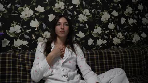 Snapshot of your_little_flexible_girl chatting on December 2024 09:20:02 PM Meri online show from December 2024 09:20:02 PM