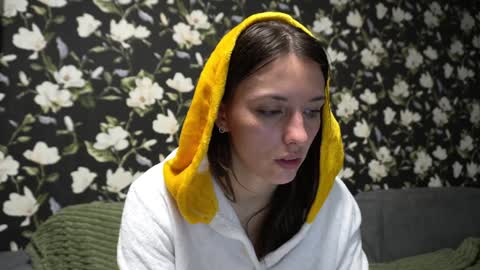 Snapshot of your_little_flexible_girl chatting on February 2025 12:17:01 AM Meri online show from February 2025 12:17:01 AM