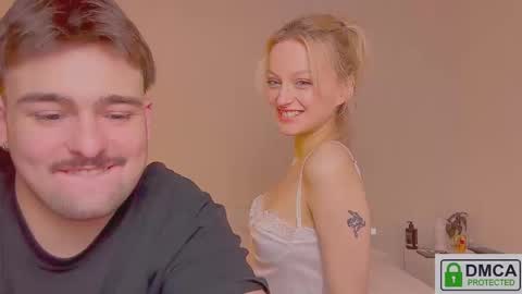 your_molly_mark online show from December 2025 10:53:02 AM