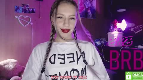 Alice  online show from December 2024 03:40:02 AM