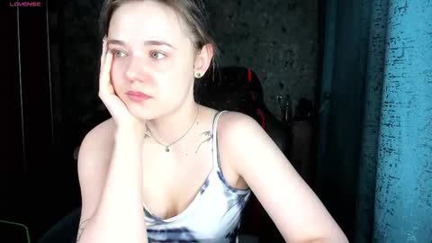 Molly online show from November 2025 02:00:02 AM