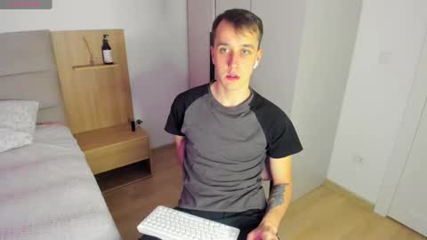 Snapshot of your_super_hero chatting on February 2025 08:28:02 AM Alex online show from February 2025 08:28:02 AM