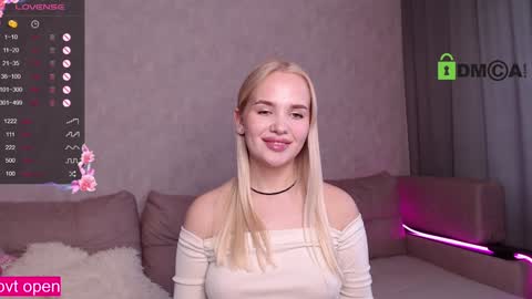 Lolli  Instagram  lollii 1  online show from December 2024 06:32:01 AM