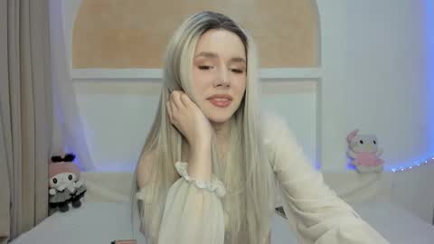 Snapshot of your_tender_doll chatting on November 2025 04:18:02 PM Alice online show from November 2025 04:18:02 PM