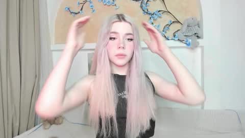 Snapshot of your_tender_doll chatting on January 2026 01:16:02 PM Alice online show from January 2026 01:16:02 PM