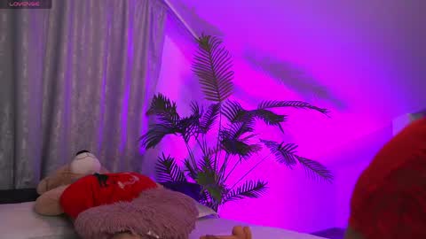 TenderSin online show from April 2026 01:47:02 AM