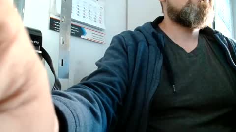 Snapshot of your_tipie chatting on October 2025 10:12:02 AM your_tipie online show from October 2025 10:12:02 AM