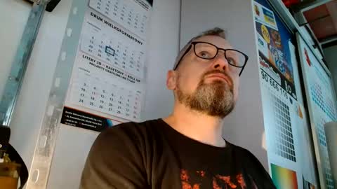 Snapshot of your_tipie chatting on October 2025 07:07:02 AM your_tipie online show from October 2025 07:07:02 AM