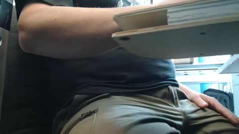 Snapshot of your_tipie chatting on November 2025 09:48:02 AM your_tipie online show from November 2025 09:48:02 AM