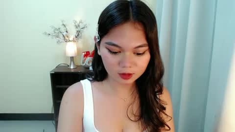 Snapshot of yourangelictransgirl chatting on January 2025 03:47:01 PM Hi its me Yna online show from January 2025 03:47:01 PM