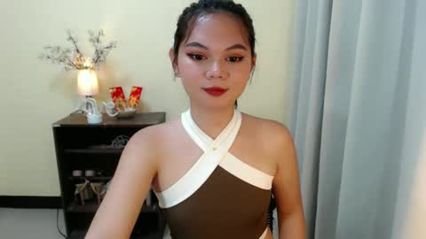 Snapshot of yourangelictransgirl chatting on February 2025 02:13:02 PM Hi its me Yna online show from February 2025 02:13:02 PM