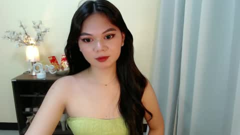 Snapshot of yourangelictransgirl chatting on February 2025 11:08:02 AM Hi its me Yna online show from February 2025 11:08:02 AM