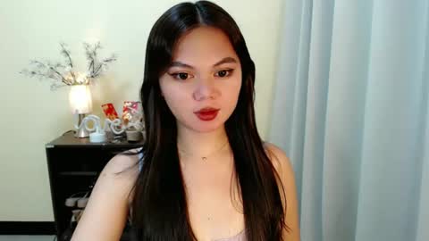 Snapshot of yourangelictransgirl chatting on February 2025 07:17:02 PM Hi its me Yna online show from February 2025 07:17:02 PM