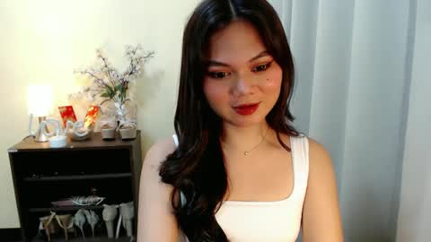 Snapshot of yourangelictransgirl chatting on February 2025 01:11:01 PM Hi its me Yna online show from February 2025 01:11:01 PM