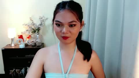 Snapshot of yourangelictransgirl chatting on February 2025 01:03:01 PM Hi its me Yna online show from February 2025 01:03:01 PM