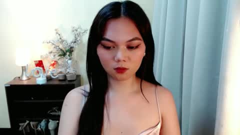 Snapshot of yourangelictransgirl chatting on March 2025 12:22:01 PM Hi its me Yna online show from March 2025 12:22:01 PM