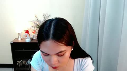 Snapshot of yourangelictransgirl chatting on March 2025 08:27:01 PM Hi its me Yna online show from March 2025 08:27:01 PM