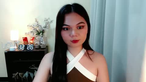 Snapshot of yourangelictransgirl chatting on March 2025 04:25:01 PM Hi its me Yna online show from March 2025 04:25:01 PM