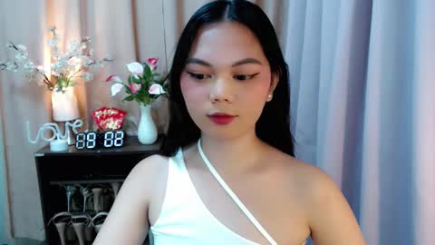 Snapshot of yourangelictransgirl chatting on September 2025 01:02:02 PM Hi its me Yna online show from September 2025 01:02:02 PM