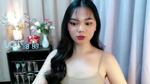 Snapshot of yourangelictransgirl chatting on October 2025 12:47:01 PM Hi its me Yna online show from October 2025 12:47:01 PM